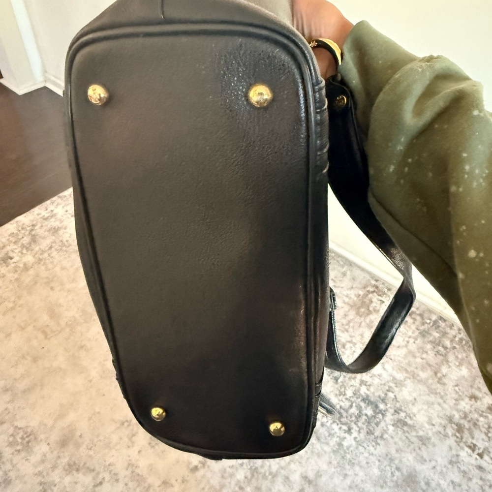 MCM Black Leather Shoulder Bag with Gold Hardware and coin holder bundle kim - Picture 8 of 9